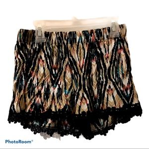 APII MultiColor Shorts With Lace And Pockets